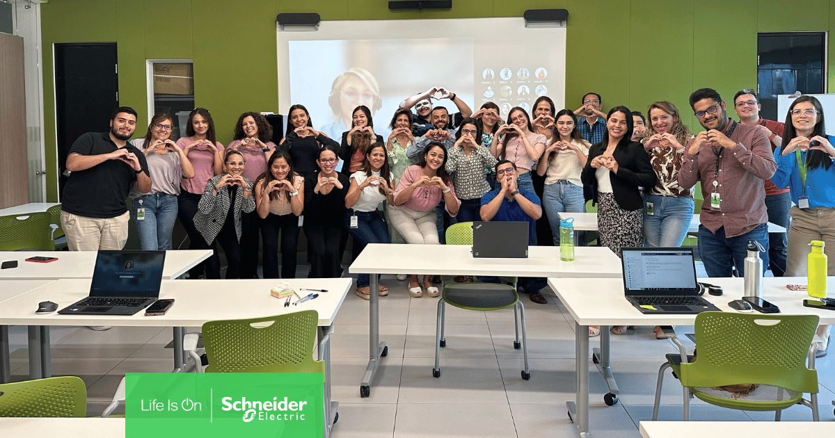 2026-Mexico-Schneider Electric-Photo-Large_achicada